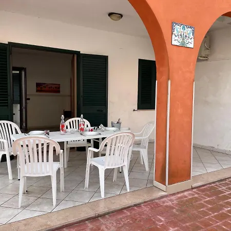 Villino Dei Ginepri ガリポリ